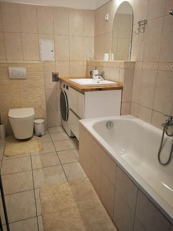 Panorama Gold Wellness Apartman Siofok Ngoại thất bức ảnh